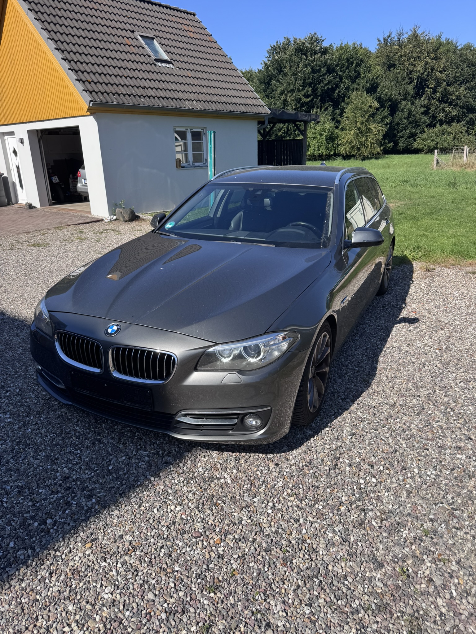 BMW 5er - 530 d DPF Touring X Drive